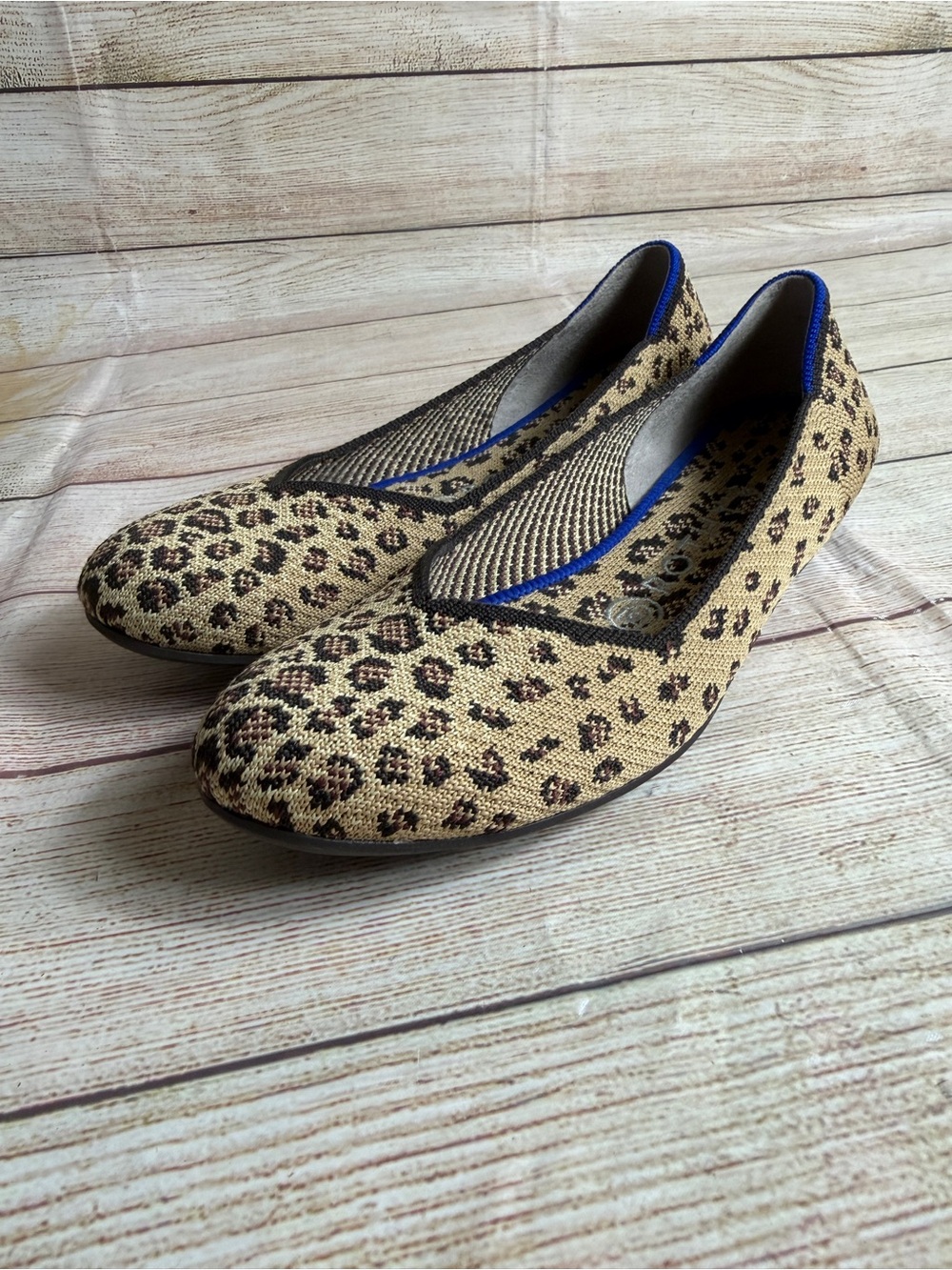 NWOT Rothy's rounded-toe flats tan leopard print. Size 7